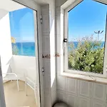 By The Sea - 2 Apartman *